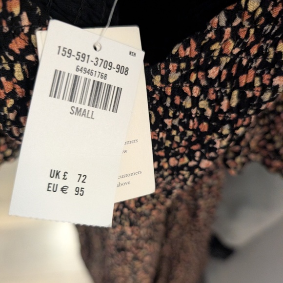 Abercrombie & Fitch Off the Shoulder flowy Dress - Picture 4 of 5